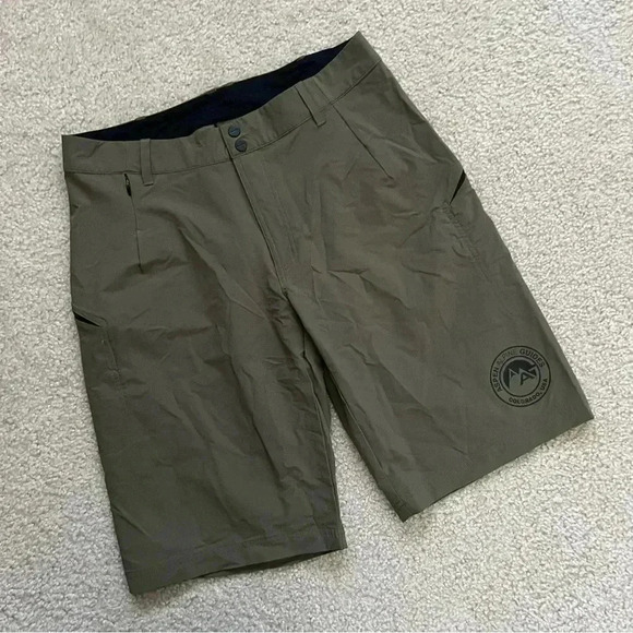 Adidas Terrex Aspen Alpine Guides Shorts Green Men Size 34  12” Inseam Outdoor - Picture 1 of 14